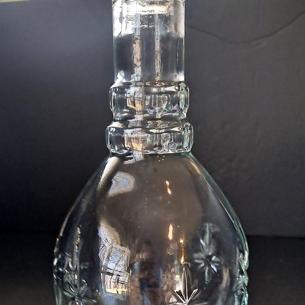 GLASS DESIGN LIQUOR BOTTLE - Picture 3 of 8